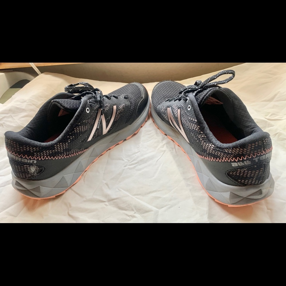New Balance “Response” cross trainers